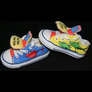 Dr. Suess lace up Converse size 7 toddler